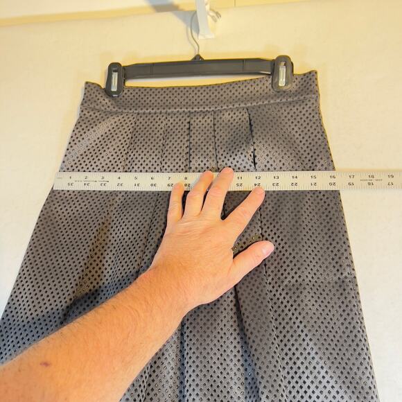 D Exterior Box Pleated Mini Skirt Woman EU 42 W30 Made Italy Side Zip Grey Black - Picture 11 of 13